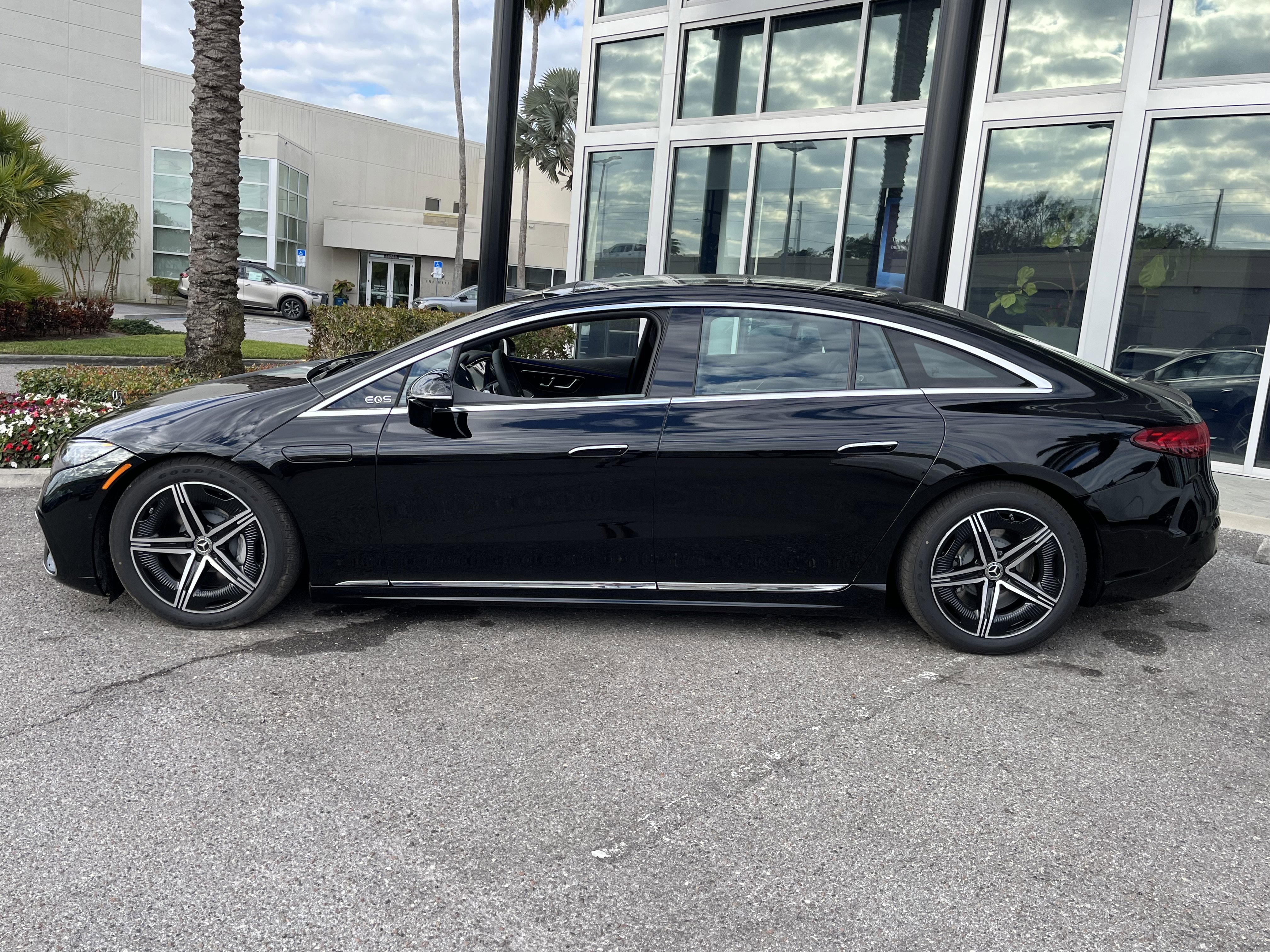 New 2026 Black Mercedes-Benz EQS 450 image 3