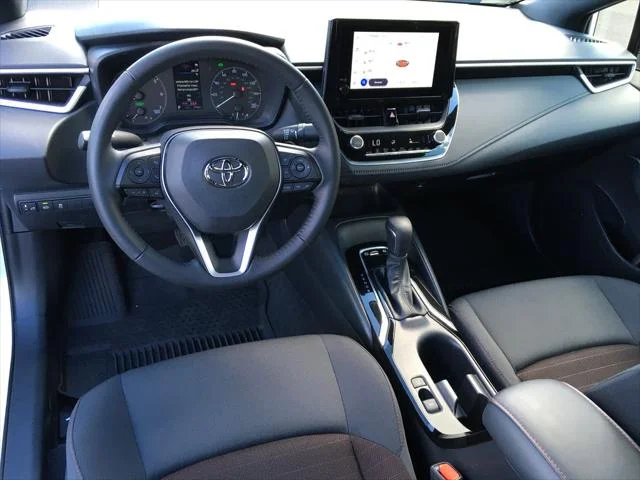 Certified Used 2025 WIND CHILL PEARL Toyota  image 23
