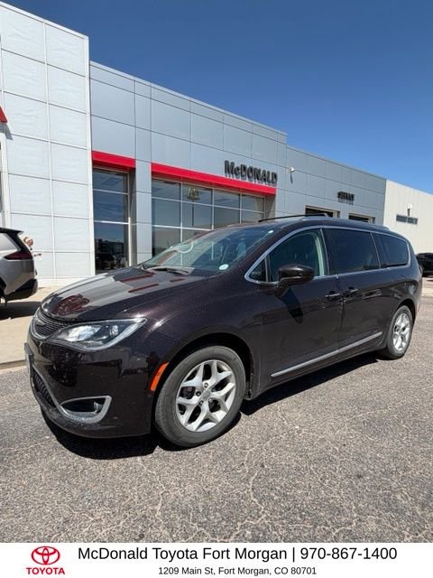 2018 Chrysler Pacifica Touring L's photo