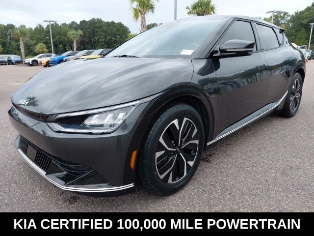 Used 2023 Gray Kia Wind AWD image 1