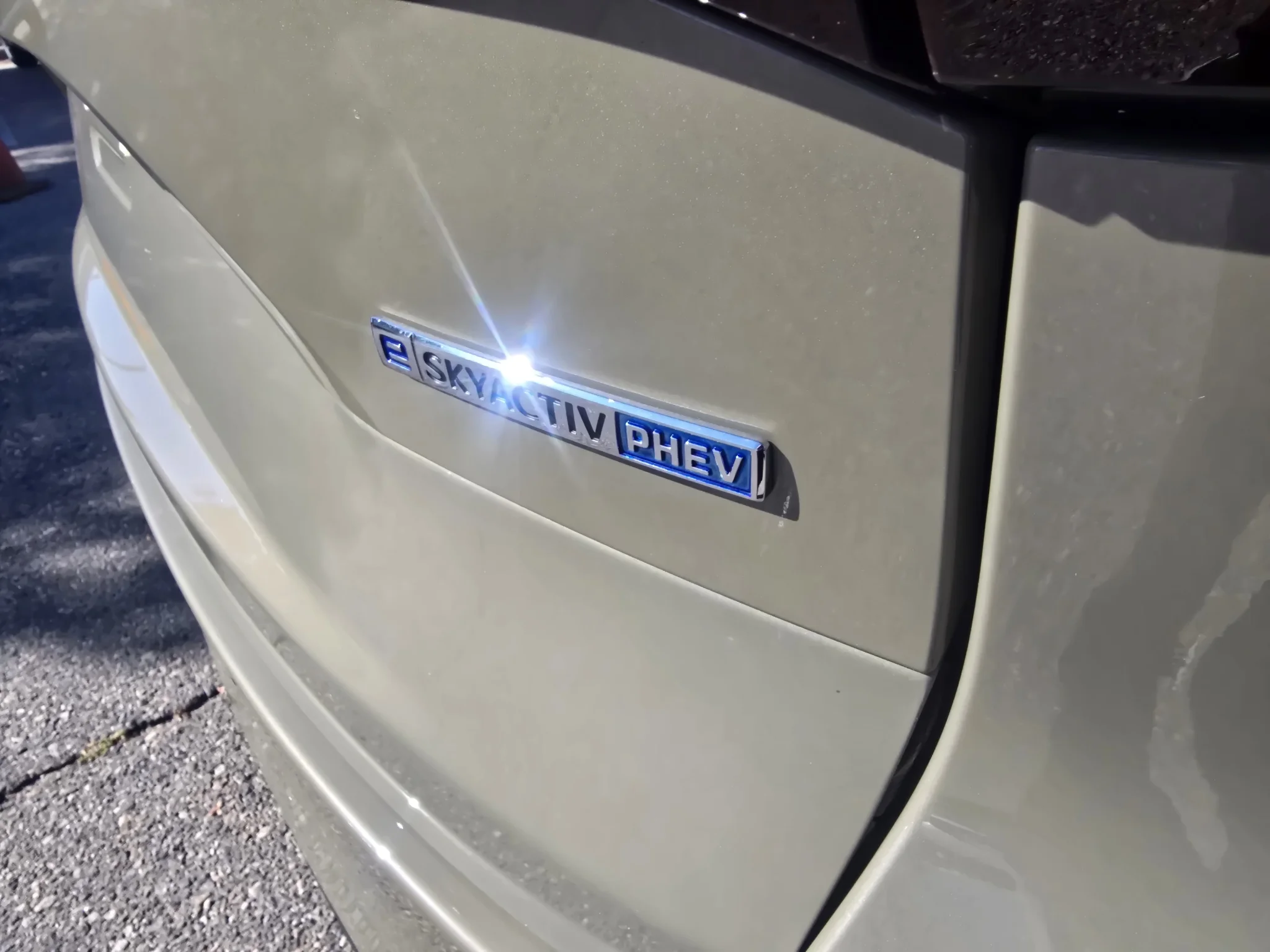 Used 2025 Zircon Sand Metallic Mazda Premium Package image 12