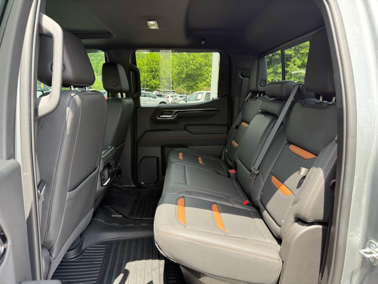 Used 2023 Sterling Metallic GMC AT4 image 24