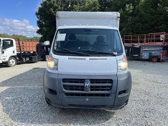 Used 2014 White Ram Base image 2