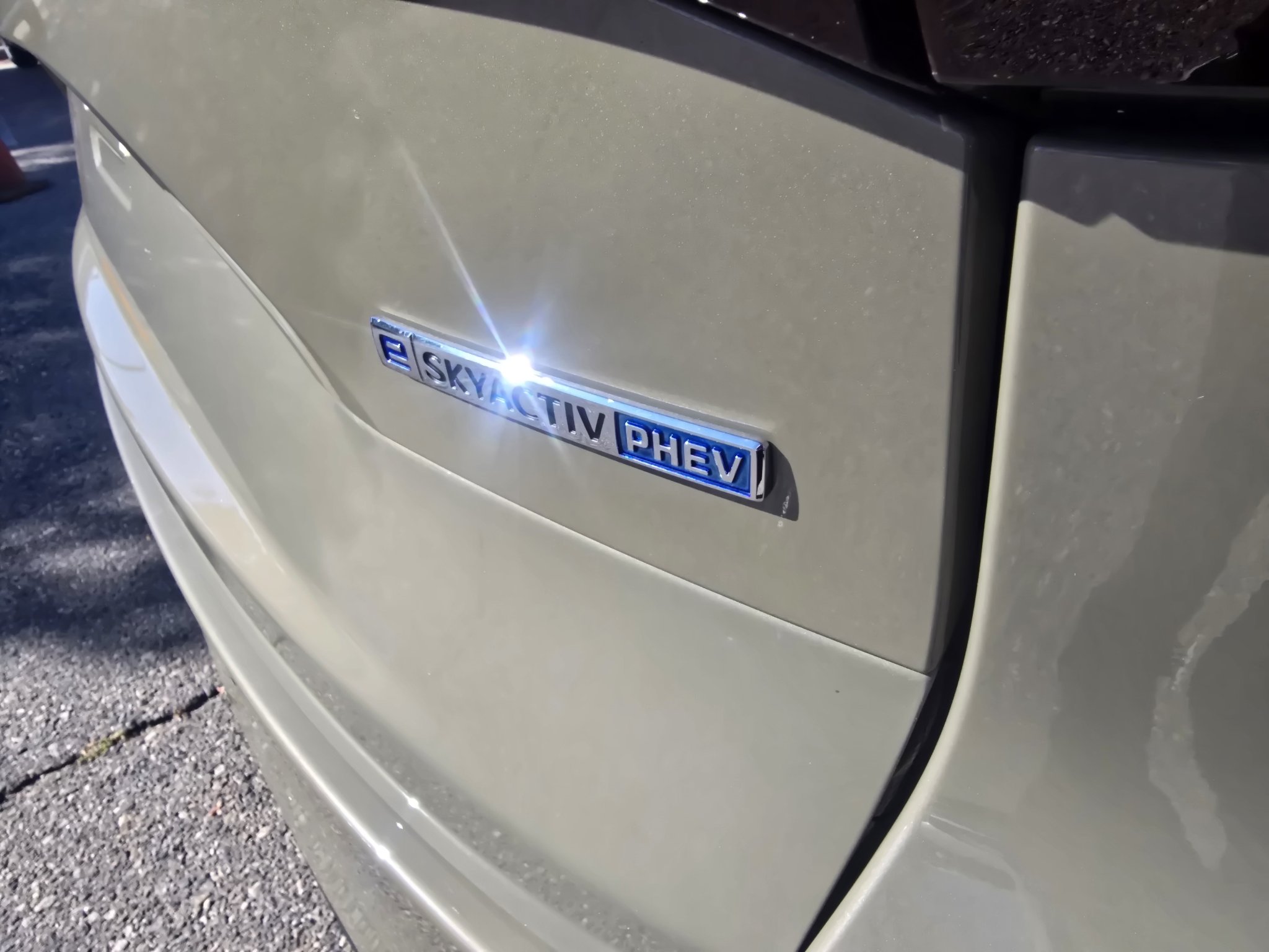 Used 2025 Zircon Sand Metallic Mazda Premium Package image 11