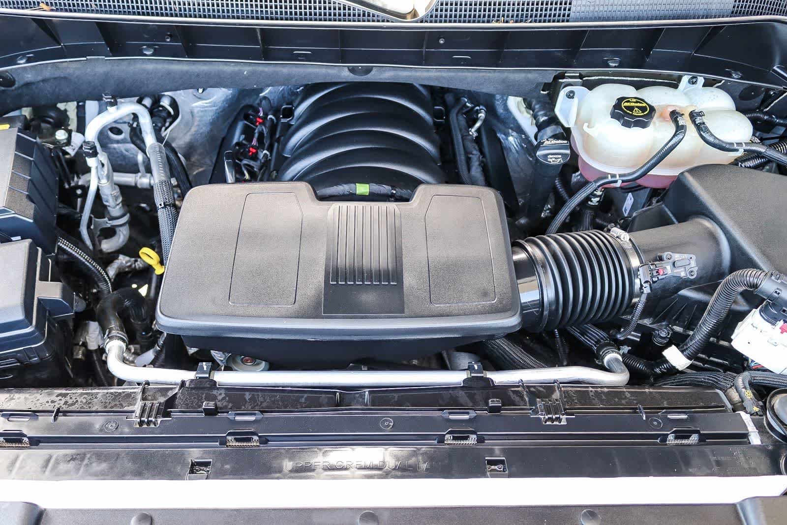 Used 2025 Summit White Chevrolet LT image 23