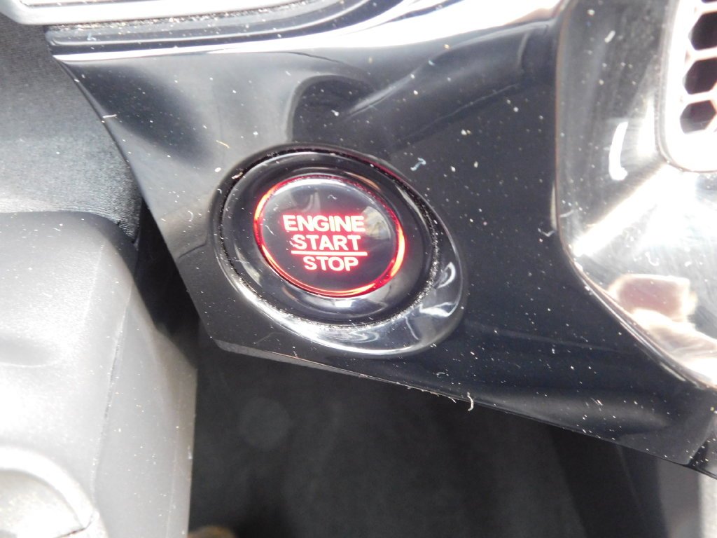Used 2024 White Honda EX-L image 33
