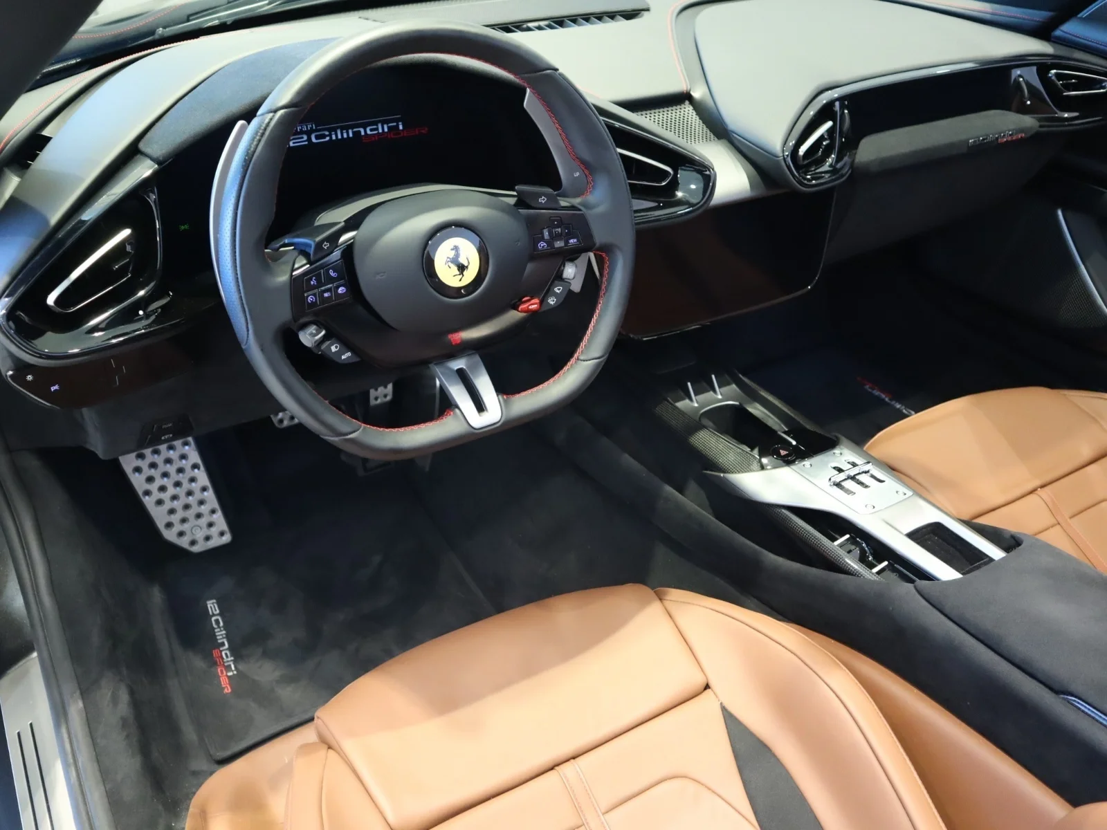 Used 2026 Grigio Silverstone Ferrari Spider image 20