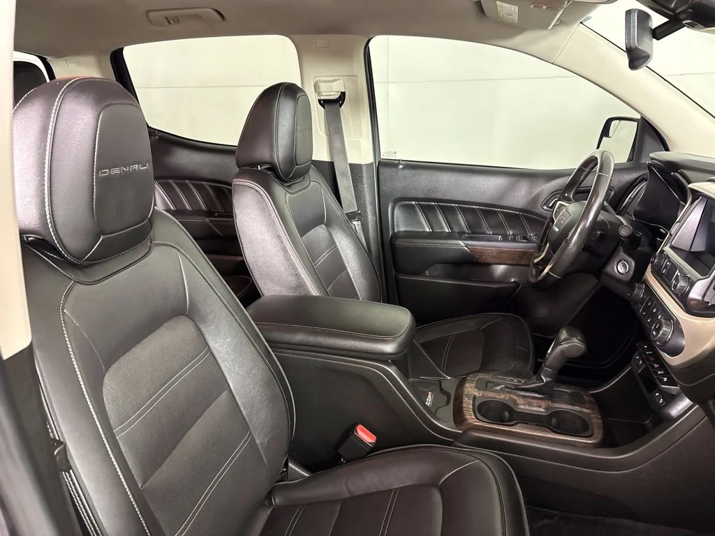 Used 2021 Green GMC Denali image 22