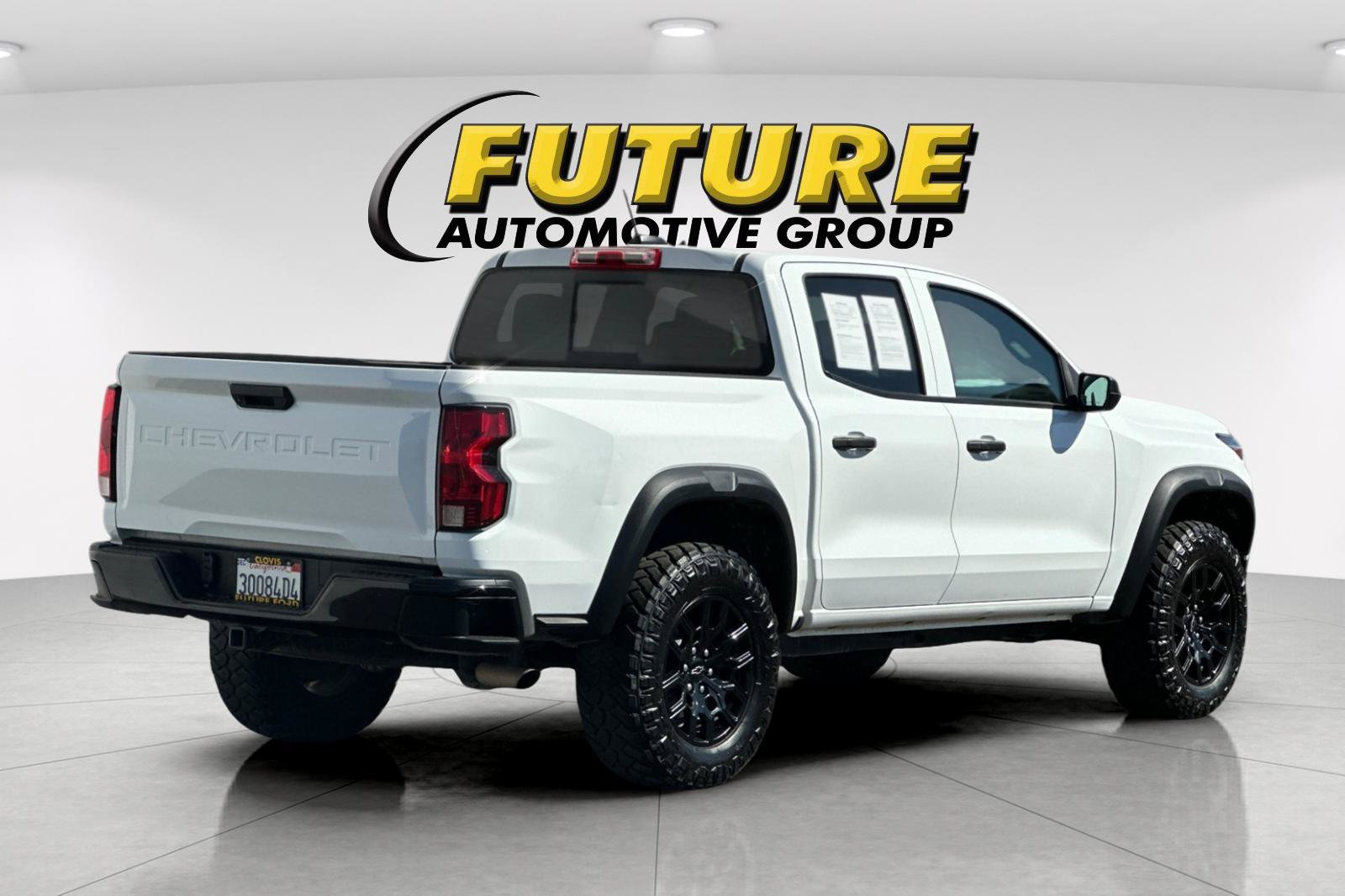 Used 2024 White Chevrolet Trail Boss image 3