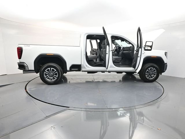 Used 2025 White GMC SLT image 51