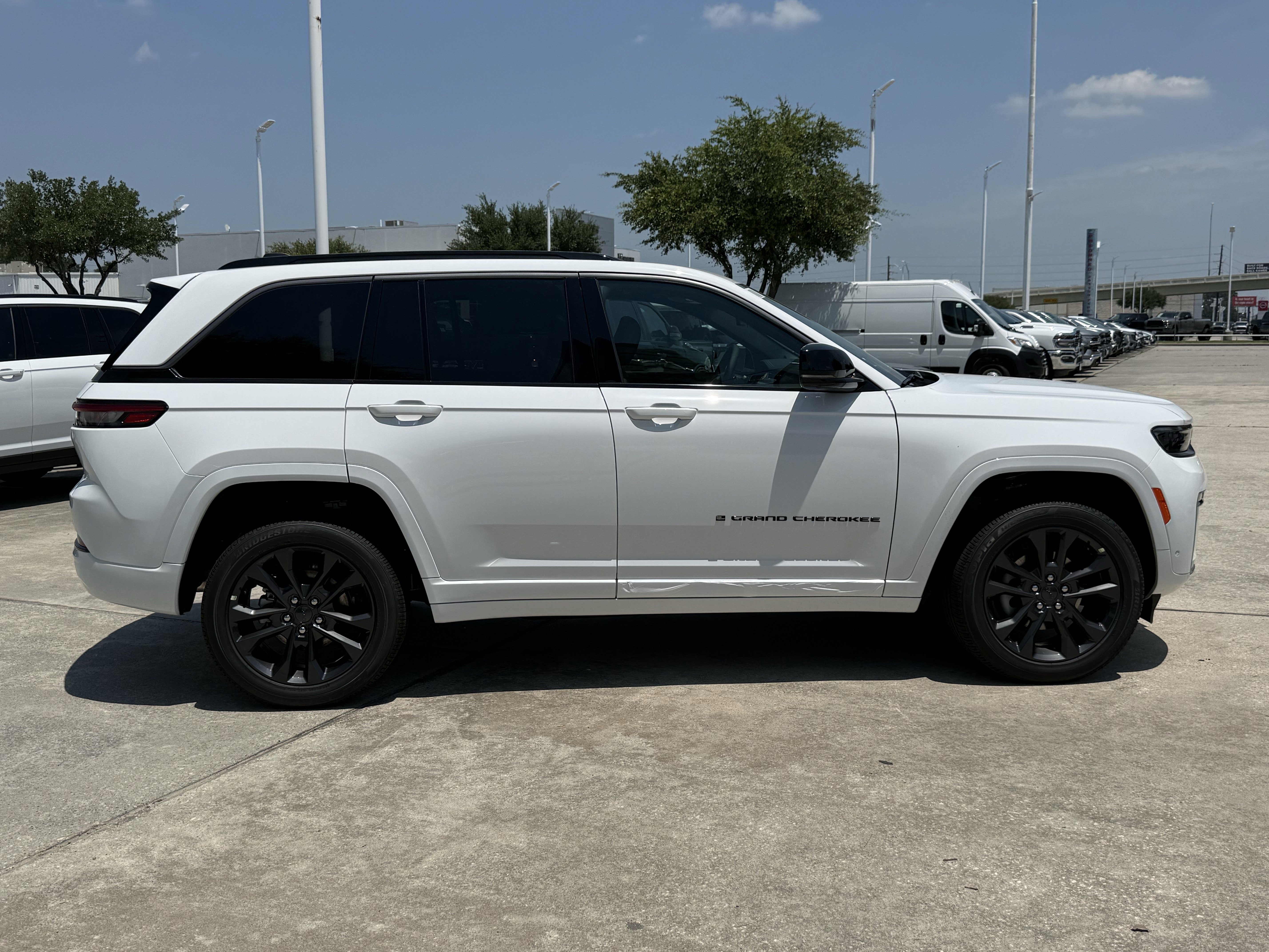 New 2026 Bright White Clearcoat Jeep Limited Reserve image 3