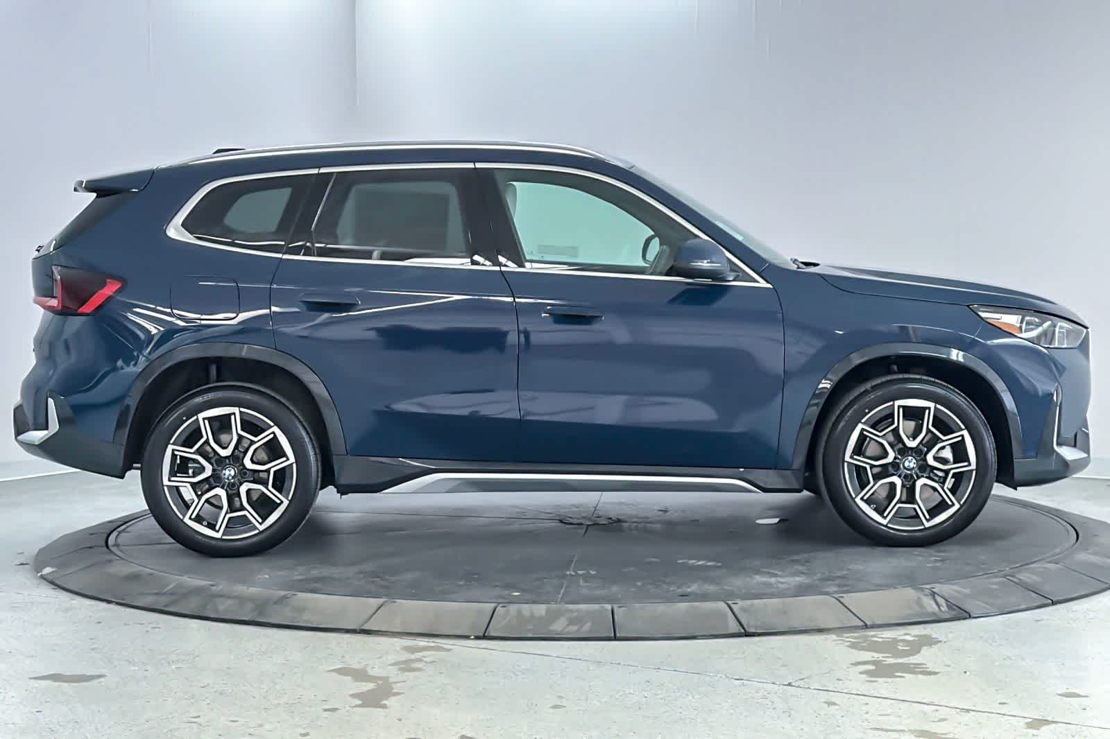 New 2026 Night Dusk Blue Metallic BMW xDrive28i image 8