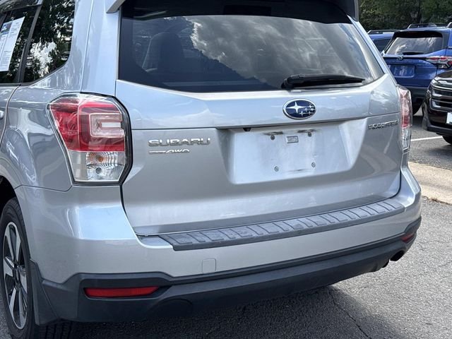 Used 2018 Silver Subaru 2.5i Premium image 11