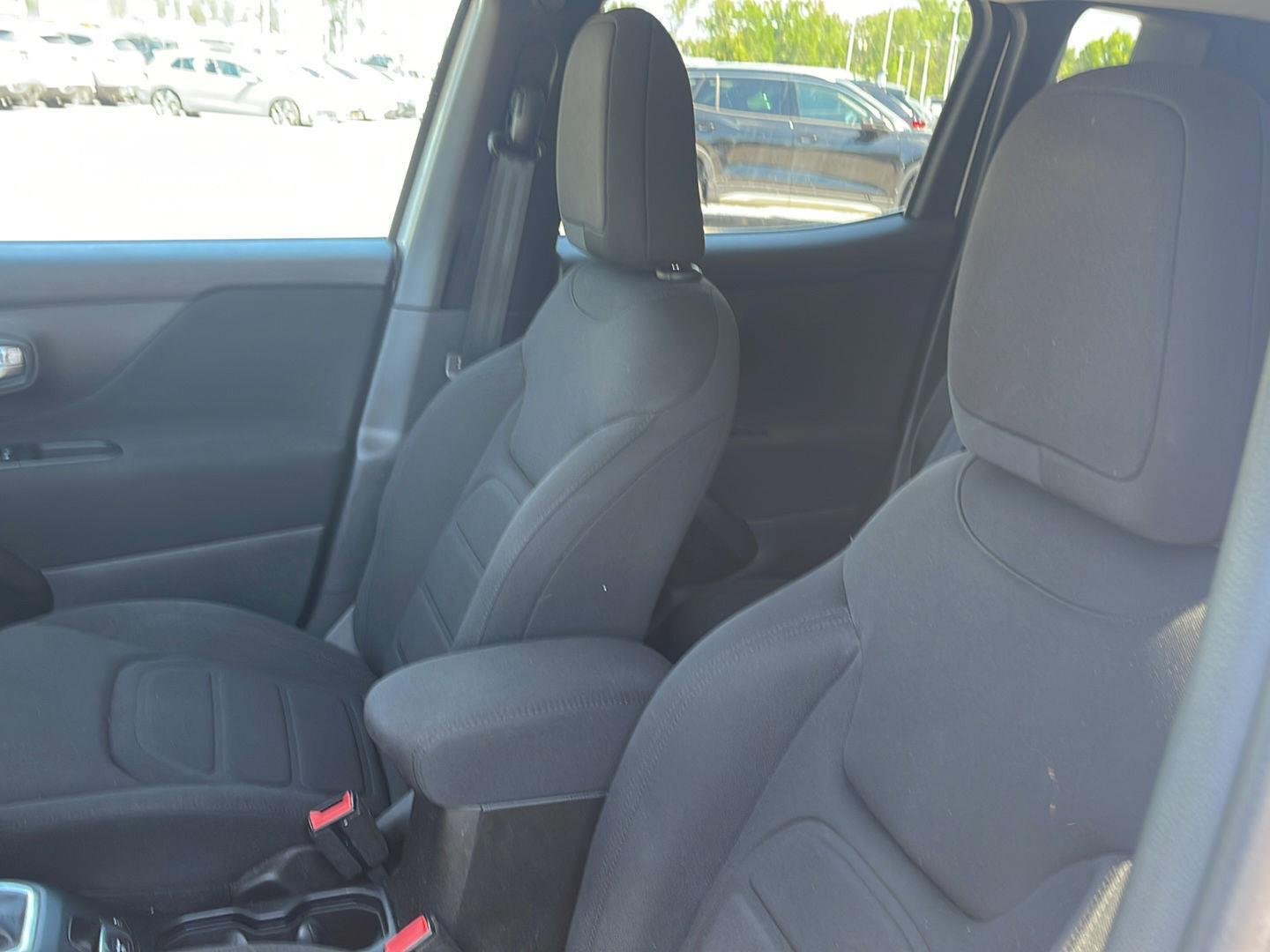 Used 2021 Glacier Metallic Clearcoat JEEP LATI image 7