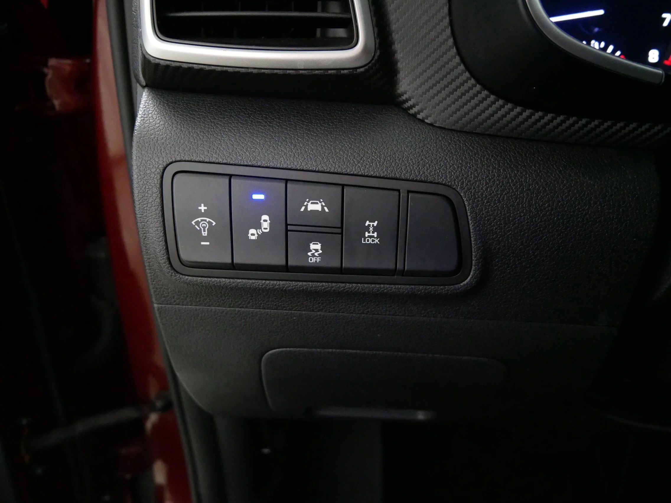 Used 2019 Gemstone Red Hyundai Value image 26