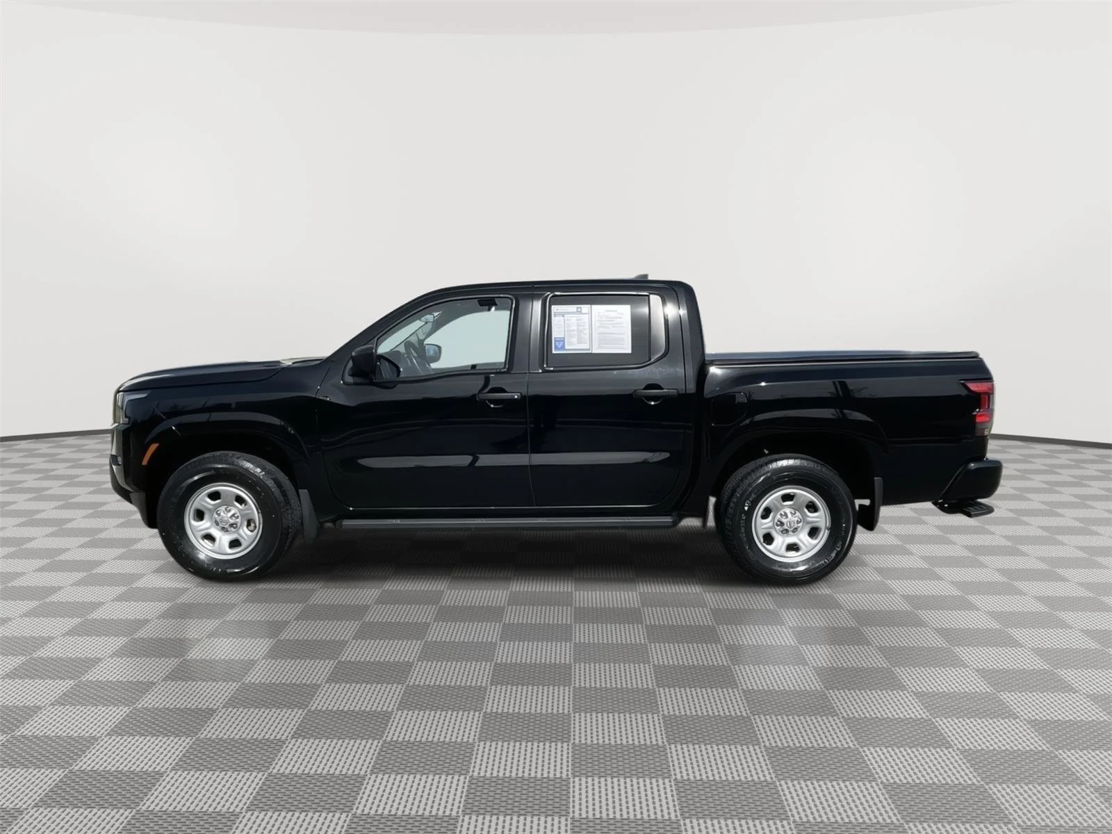 Used 2022 Super Black Nissan S image 9
