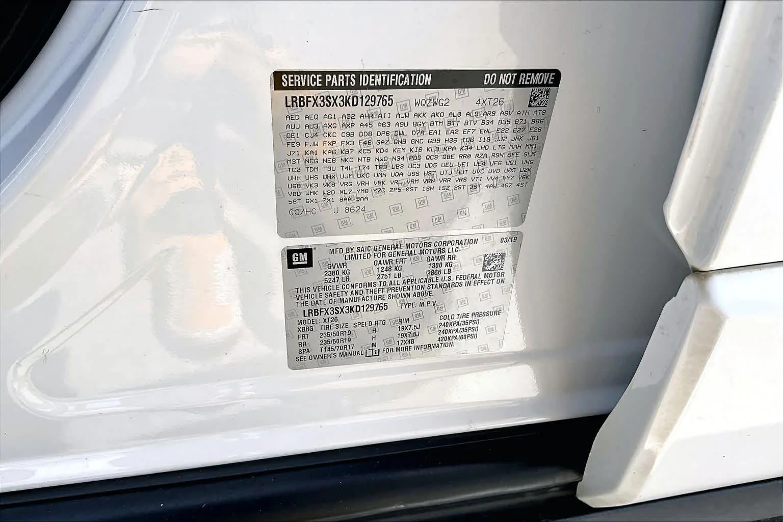 Used 2019 Summit White Buick Premium image 34