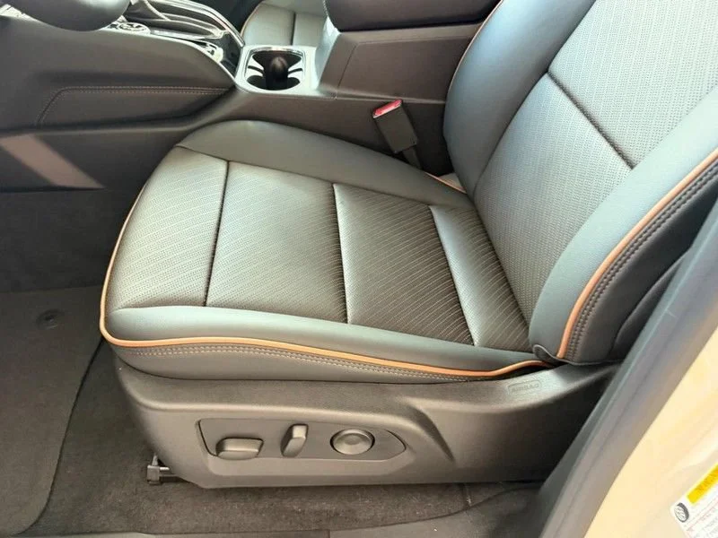 2026 GMC Canyon AT4 - Photo 18