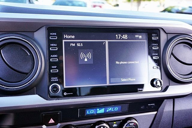 Used 2022 Silver Toyota SR5 image 25