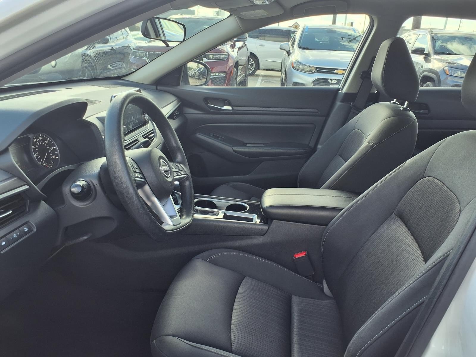 2024 Nissan Altima 2.5 SV White at Robbins Nissan