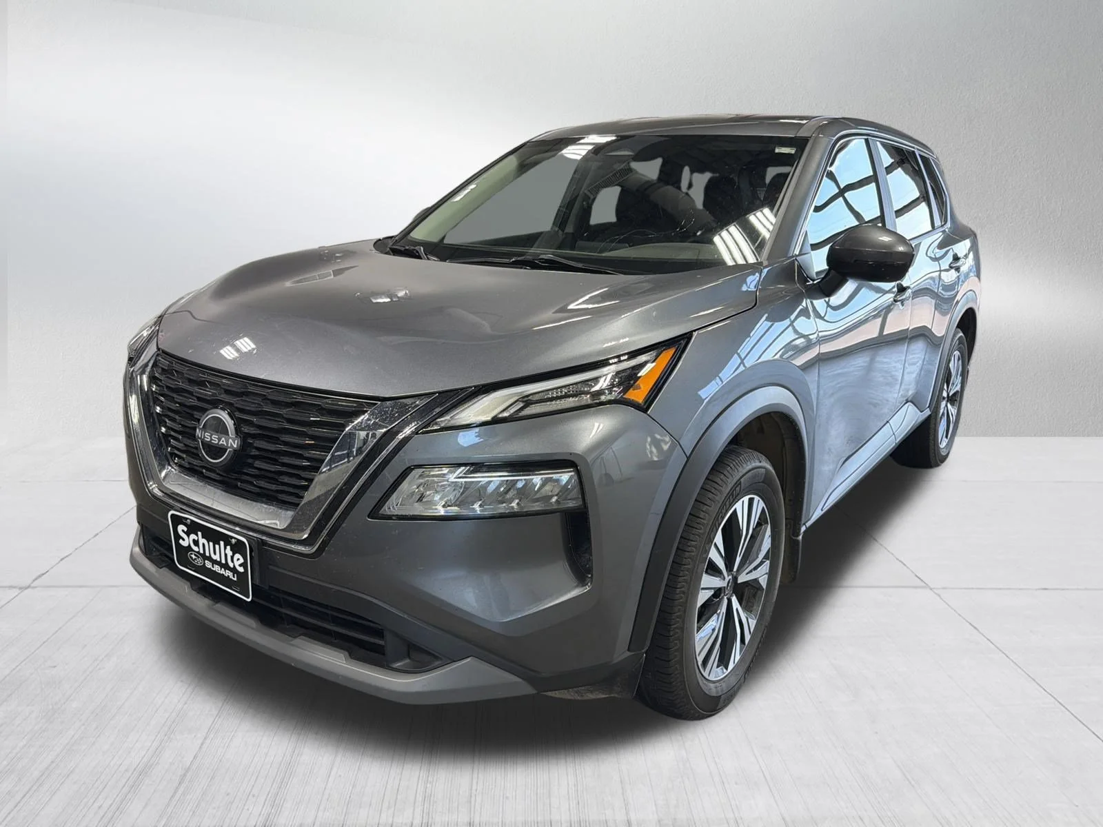 Used 2023 Gun Metallic Nissan SV image 3
