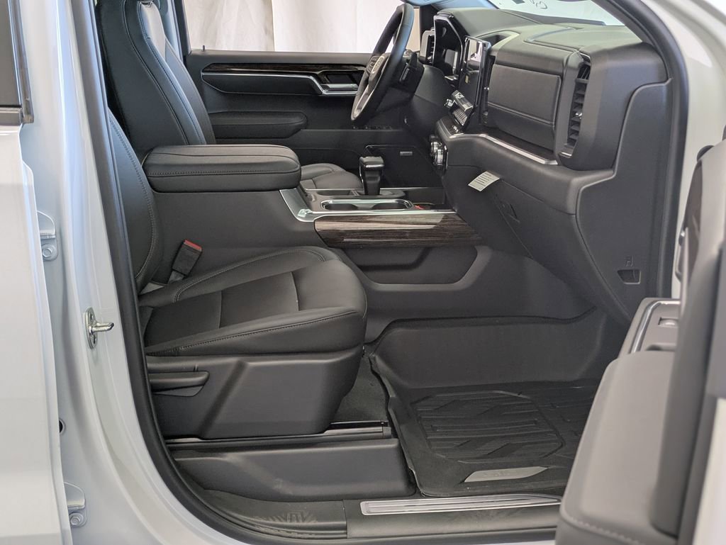 New 2026 Summit White GMC Elevation image 33