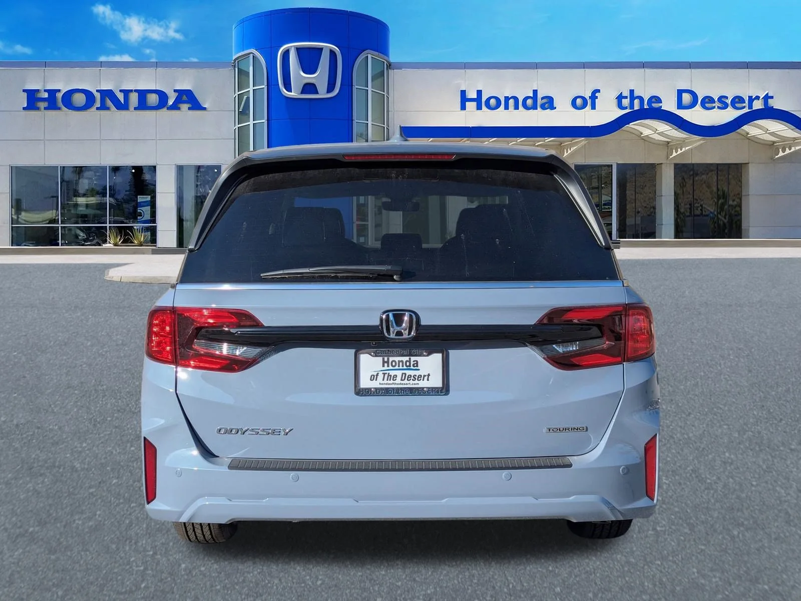 New 2026 Sonic Gray Pearl Honda Touring image 4