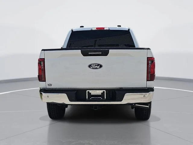 Used 2024 White Ford XLT image 4