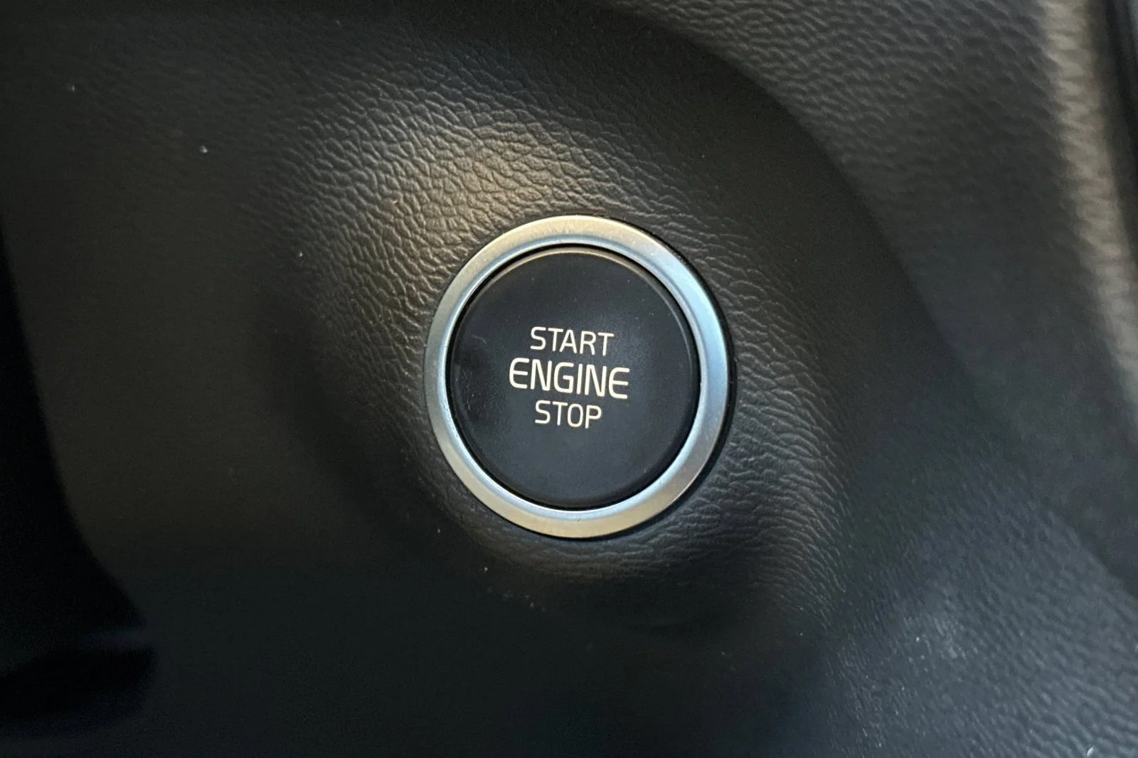 Used 2023 Green Volvo Plus Dark Theme image 22