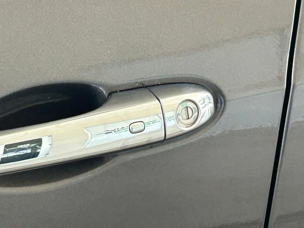 Used 2015 Gray Maserati Base image 17