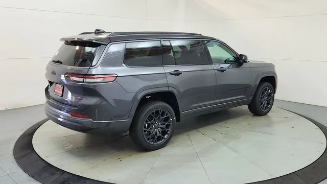New 2026 Baltic Gray Metallic Clear-Coat Exterior Paint Jeep Summit image 10