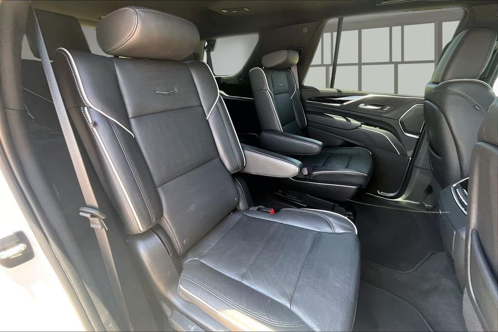 Used 2023 White Cadillac Sport image 27