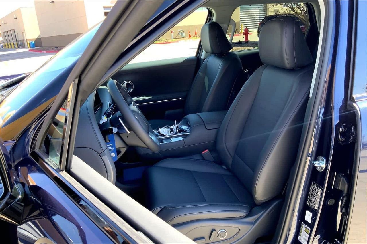 New 2026 Classy Blue Pearl Hyundai Limited FWD image 7