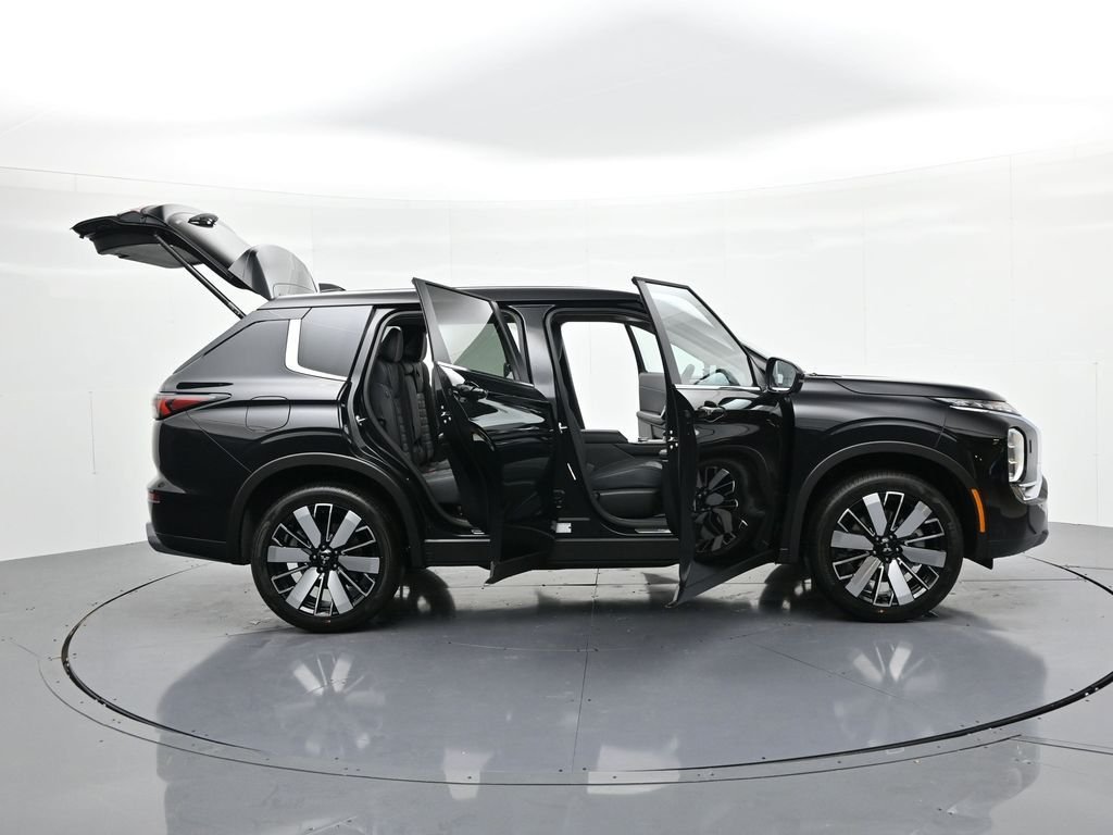 New 2026 Black Mitsubishi SE image 20