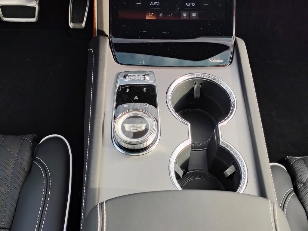 2027 Cadillac VISTIQ Premium Luxury - Photo 43