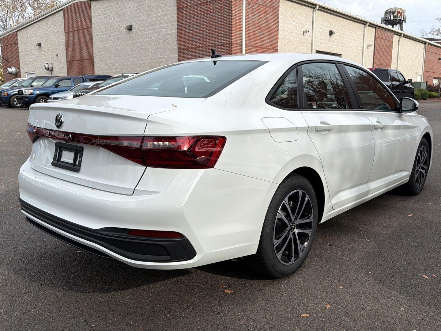 2026 Volkswagen Jetta Sport - Photo 7