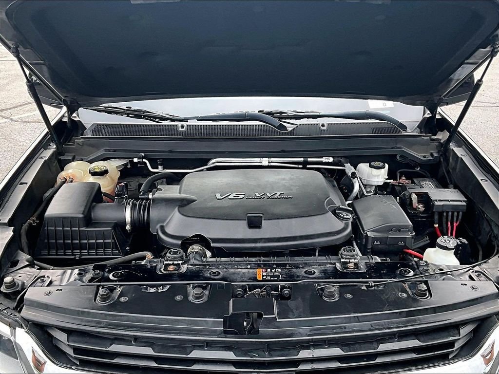 Used 2020 Black Chevrolet LT image 30