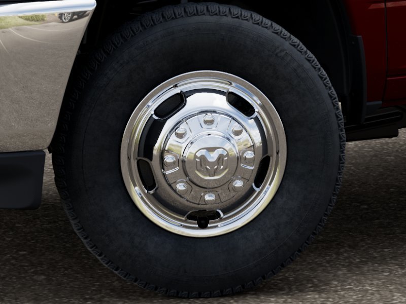 New 2026 Molten Red Pearl-Coat Exterior Paint RAM TRADESMAN image 4