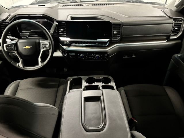 Used 2025 White Chevrolet LT image 11