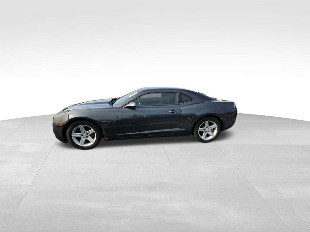 Used 2011 Gray Chevrolet 1LT image 3
