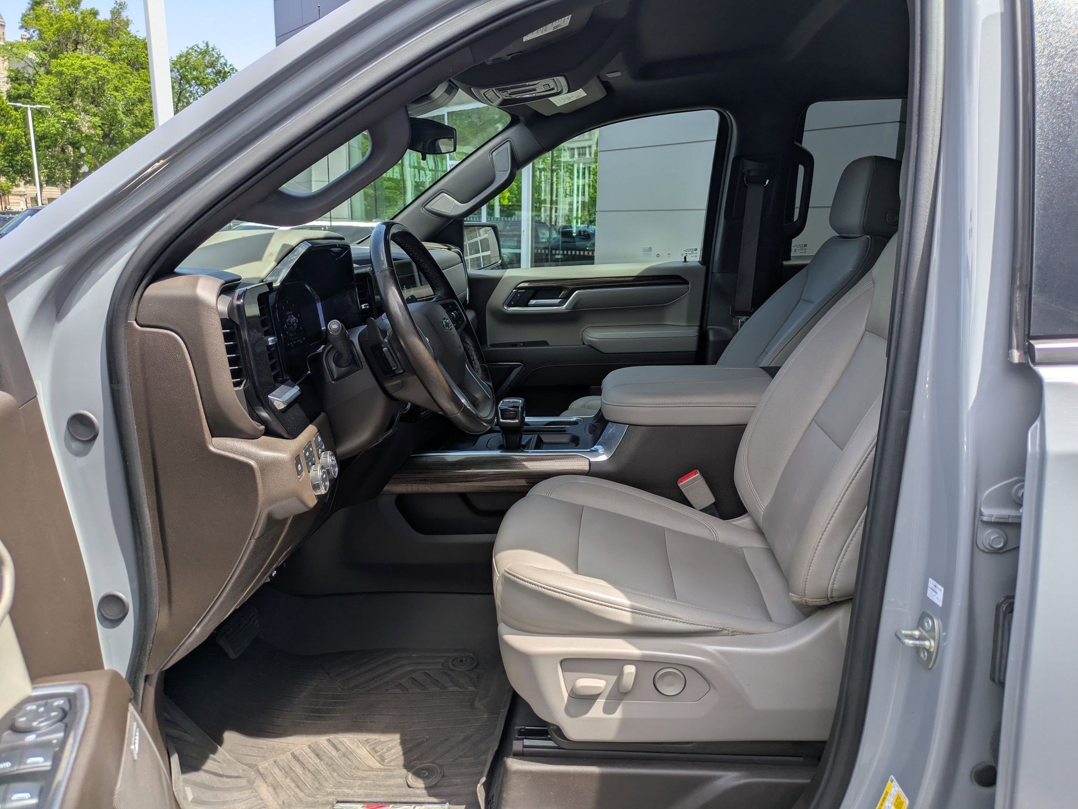 Used 2024 Slate Gray Metallic Chevrolet LT Trail Boss image 15