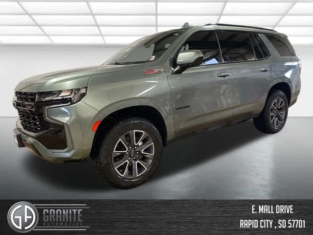 Used 2024 Green Chevrolet Z71 image 1