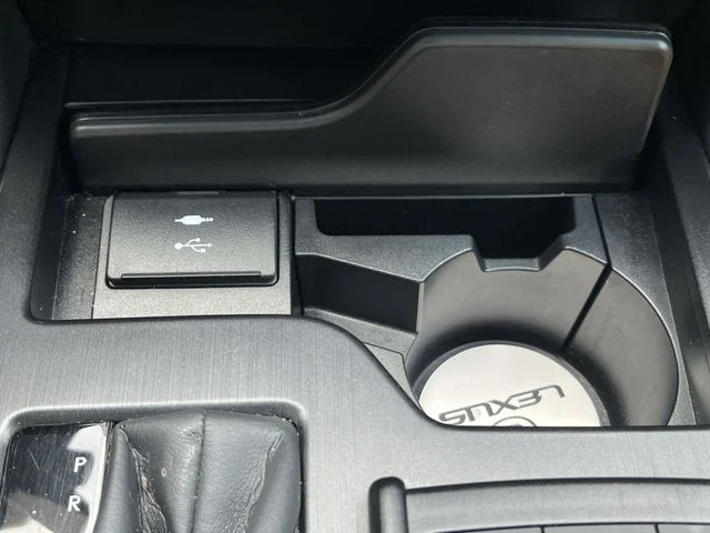 Used 2022 White Lexus 350 image 24