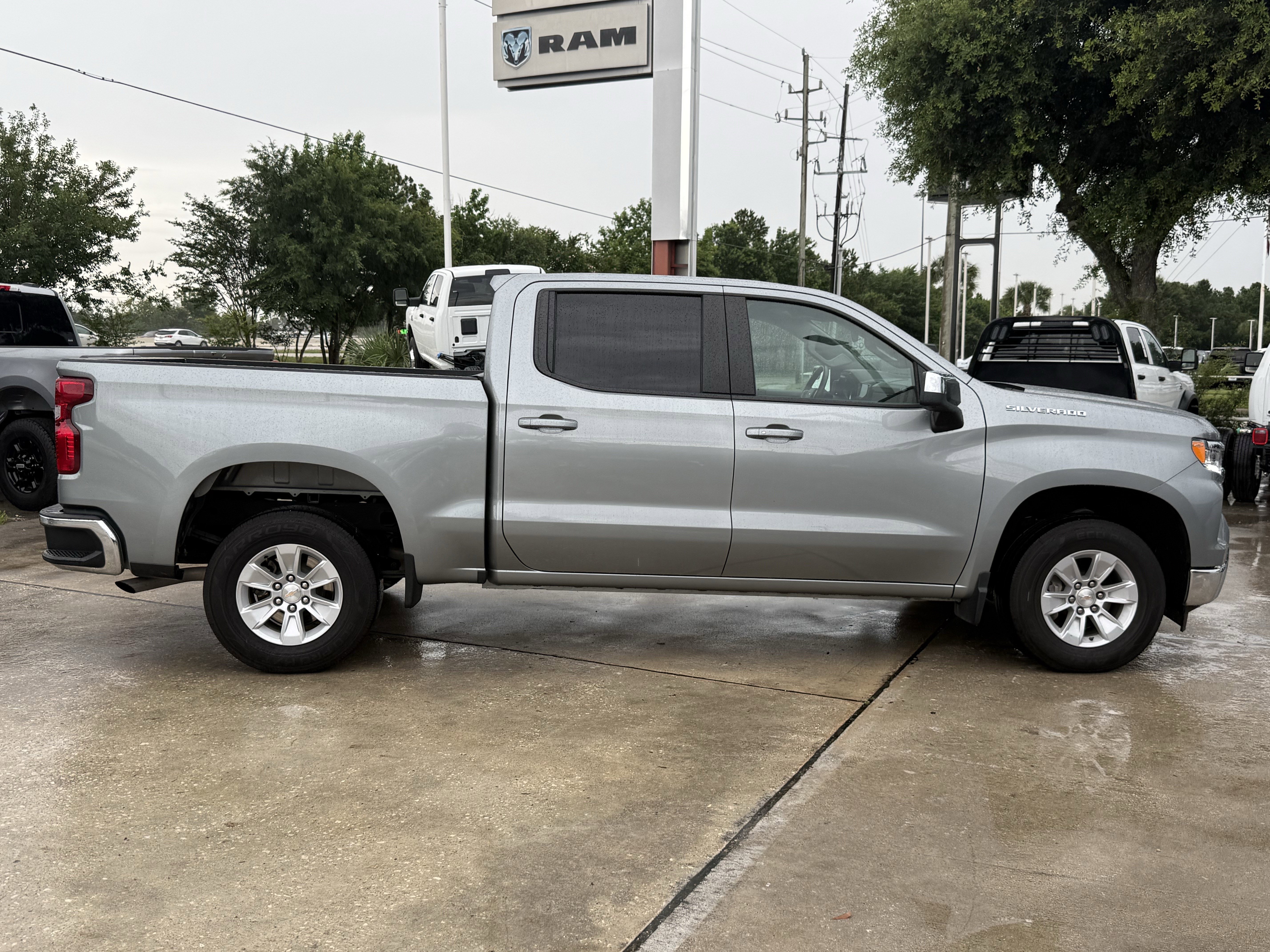 Used 2025 Sterling Gray Metallic Chevrolet  image 3