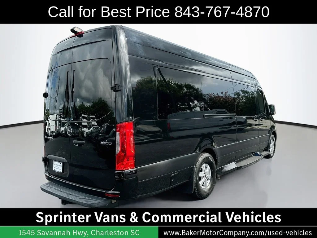 Used 2019 Jet Black Mercedes-Benz Cargo 170 WB EXT image 9