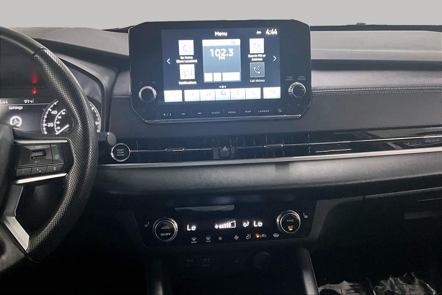 Pre-Owned 2024 Mitsubishi Outlander SE