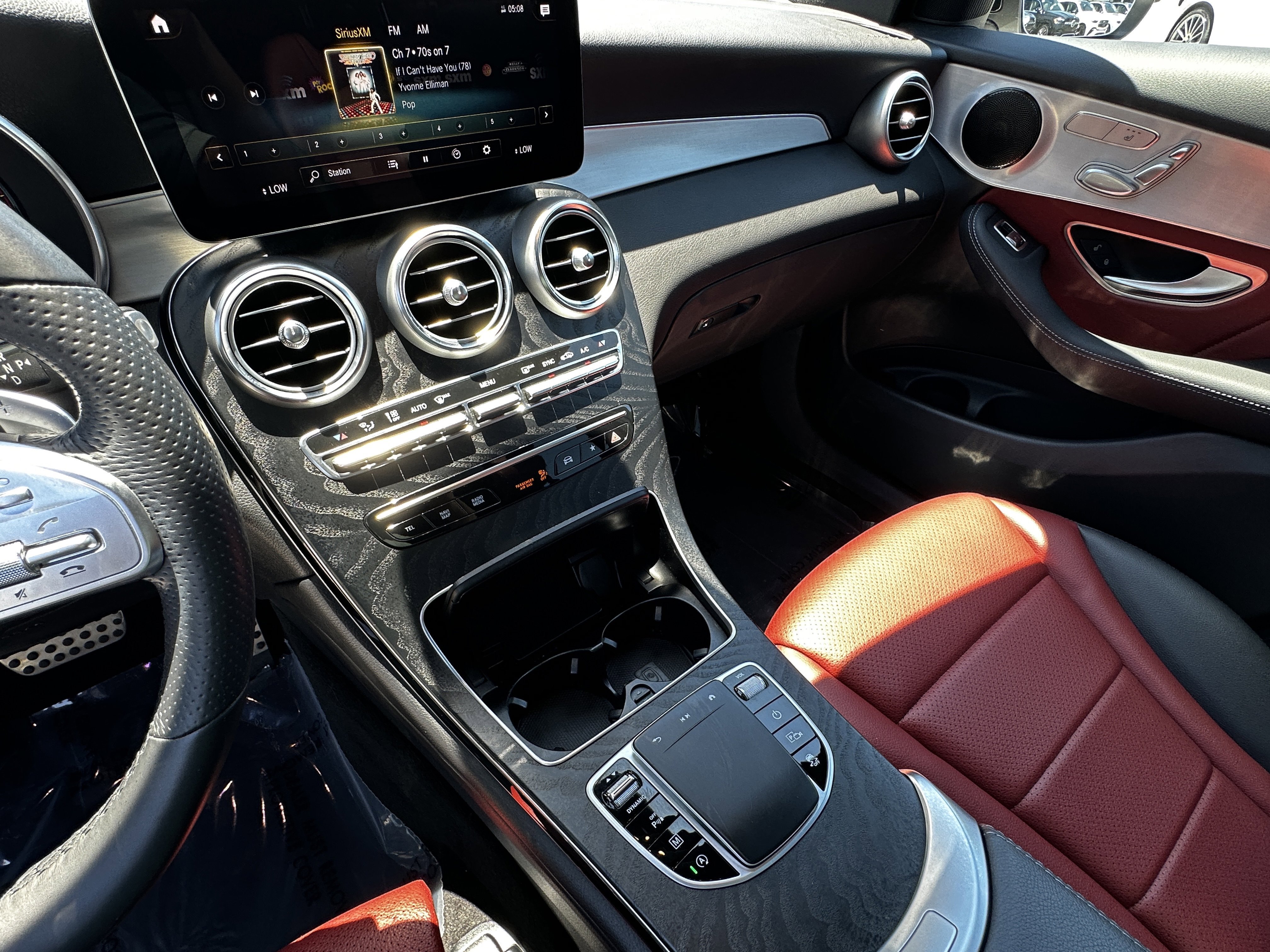 Certified Used 2022 White Mercedes-Benz GLC 300 image 30