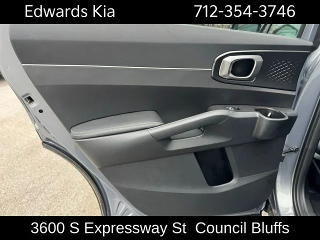 2025 Kia Sorento S - Photo 13