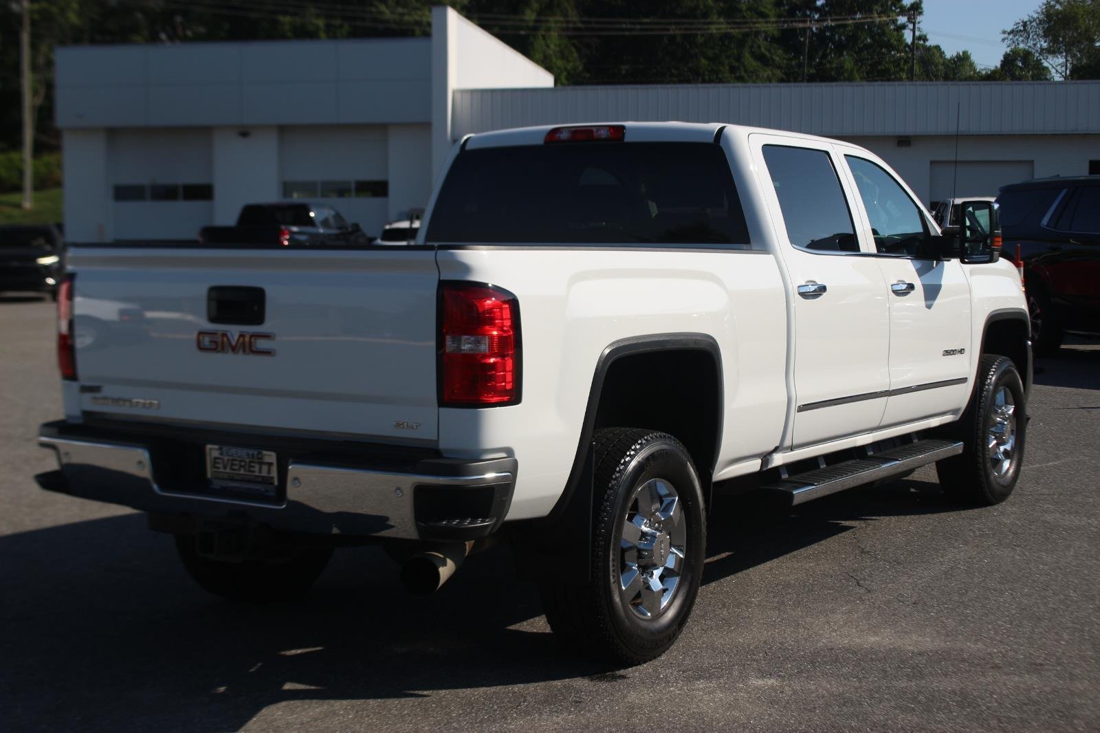 Used 2018 SUMMIT WHITE GMC SLT image 7