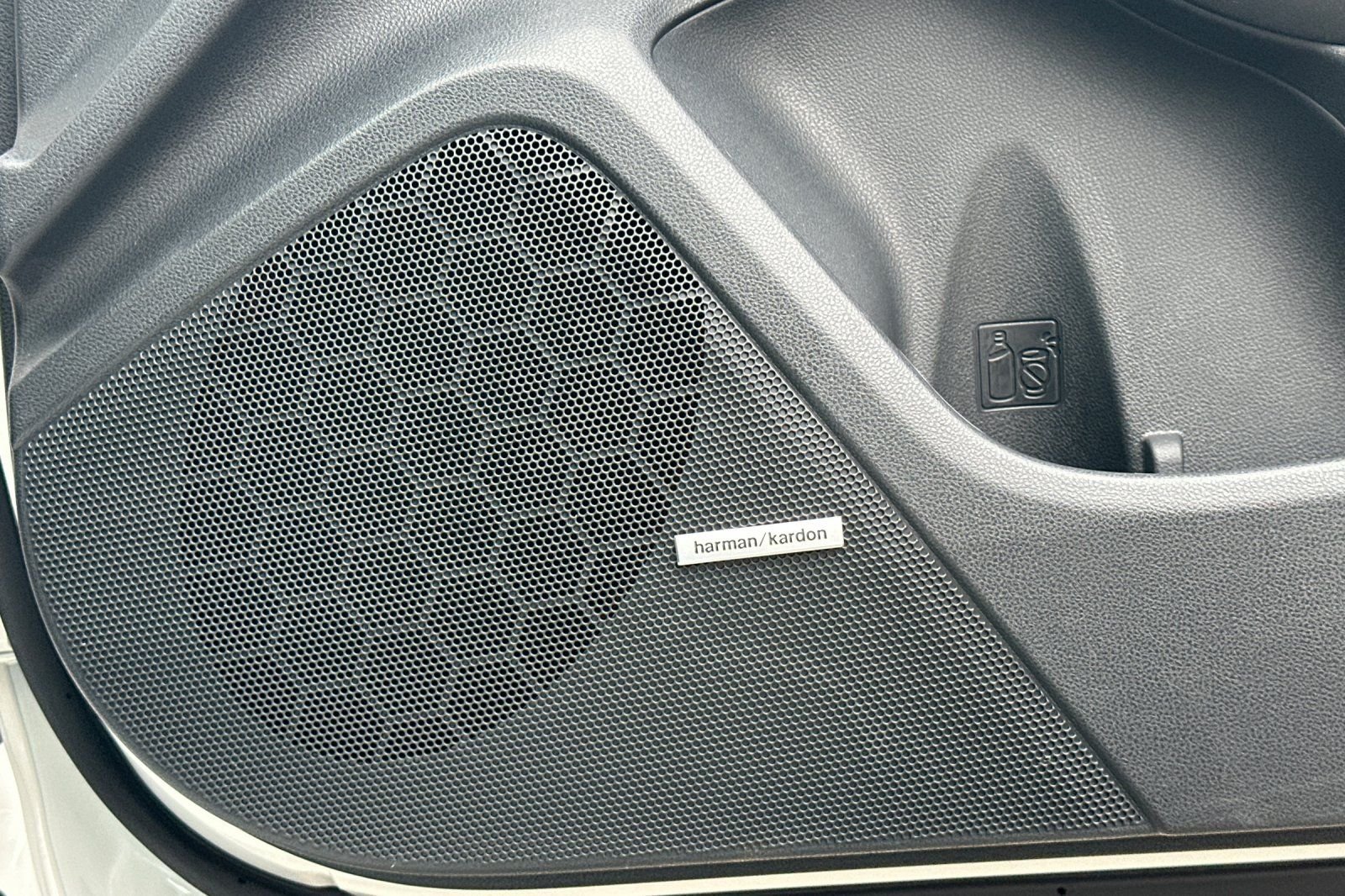 New 2026 CRYSTAL BLACK SILICA Subaru Limited image 21